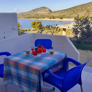 https://apartment-denis.albaniahotels.org